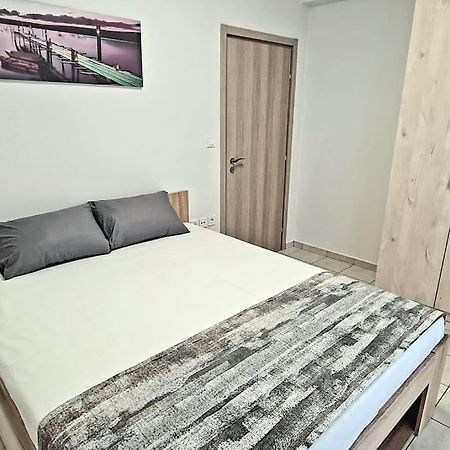 Ivanna Apartment Nea Moudania Dış mekan fotoğraf